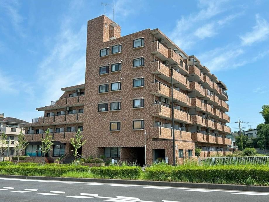 1LDK+S apartment in Tama, Tokyo - Photo 1