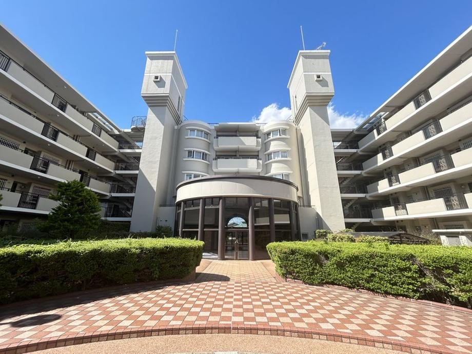 4LDK apartment in Yawata, Kyoto - Photo 1