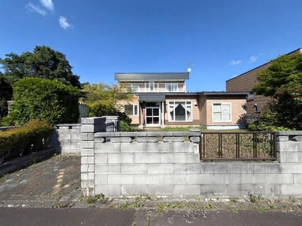 4LDK house in Chitose, Hokkaido - Photo 1