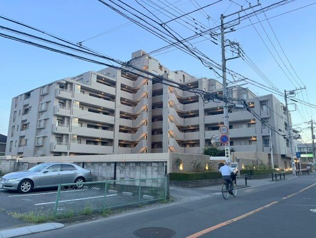 4LDK apartment in Ageo, Saitama - Photo 1