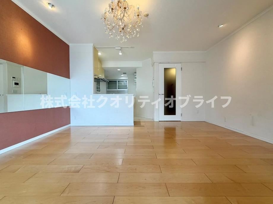 1LDK+S apartment in Shibuya Ward, Tokyo - Photo 1