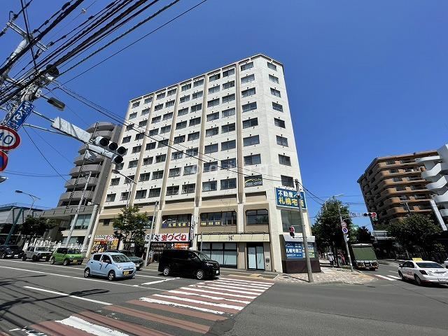 2DK apartment in Toyohira Ward, Sapporo, Hokkaido - Photo 1