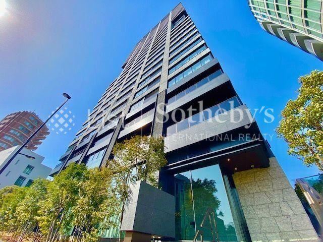 3LDK apartment in Minato Ward, Tokyo - Photo 1