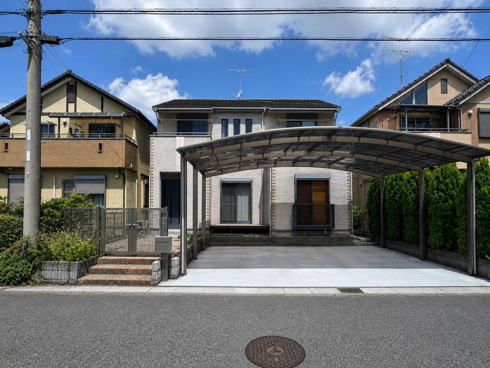 4LDK house in Yoshikawa, Saitama - Photo 1