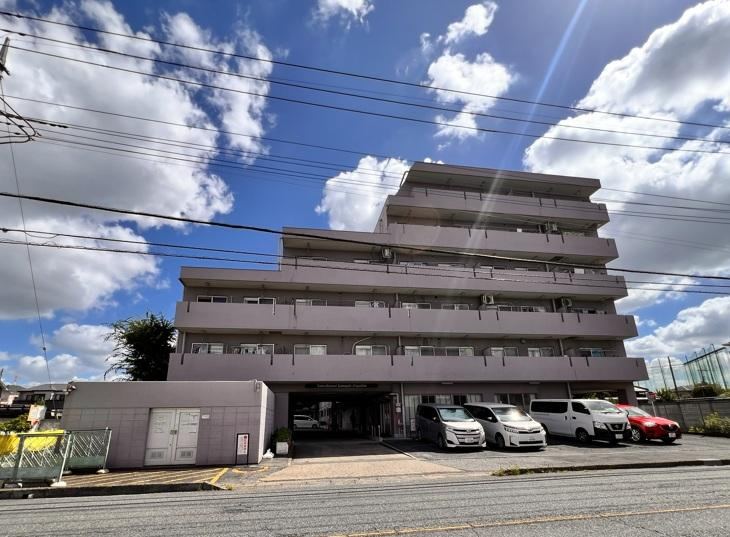 2LDK+S apartment in Kawaguchi, Saitama - Photo 1