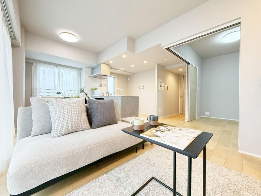 3LDK apartment in Fuchu, Tokyo - Photo 1