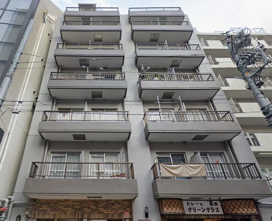 studio apartment in Minato Ward, Tokyo - Photo 1