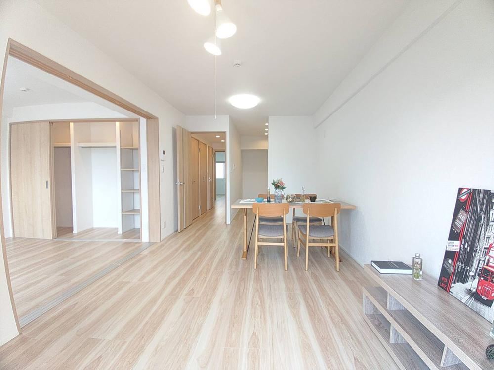 3LDK+S apartment in Suita, Osaka - Photo 1