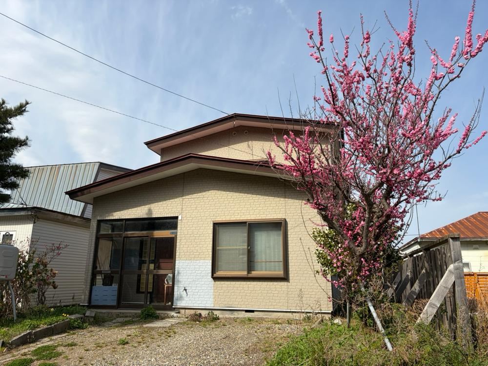 4LDK house in Hakodate, Hokkaido - photo 1