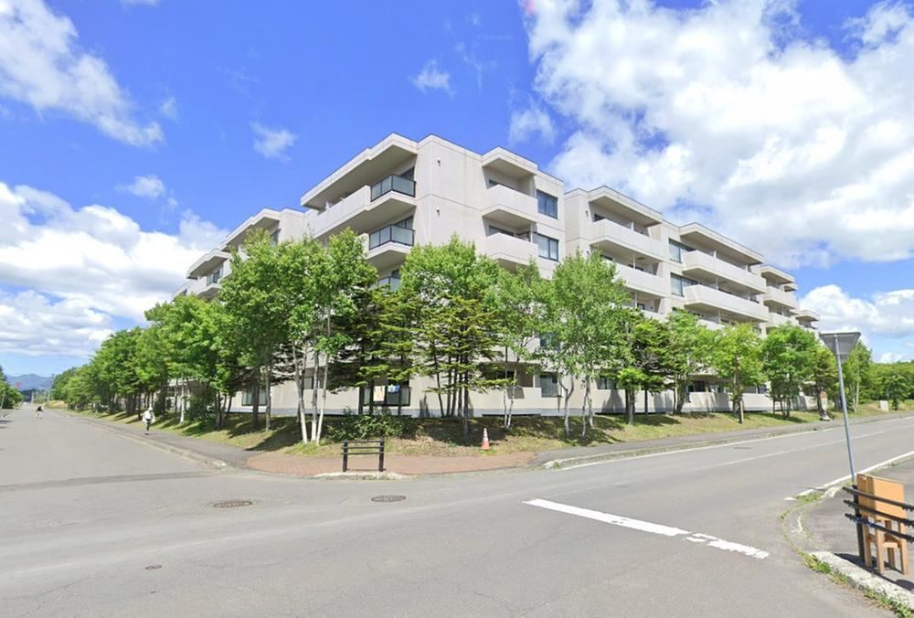 studio apartment in Chitose, Hokkaido - Photo 1