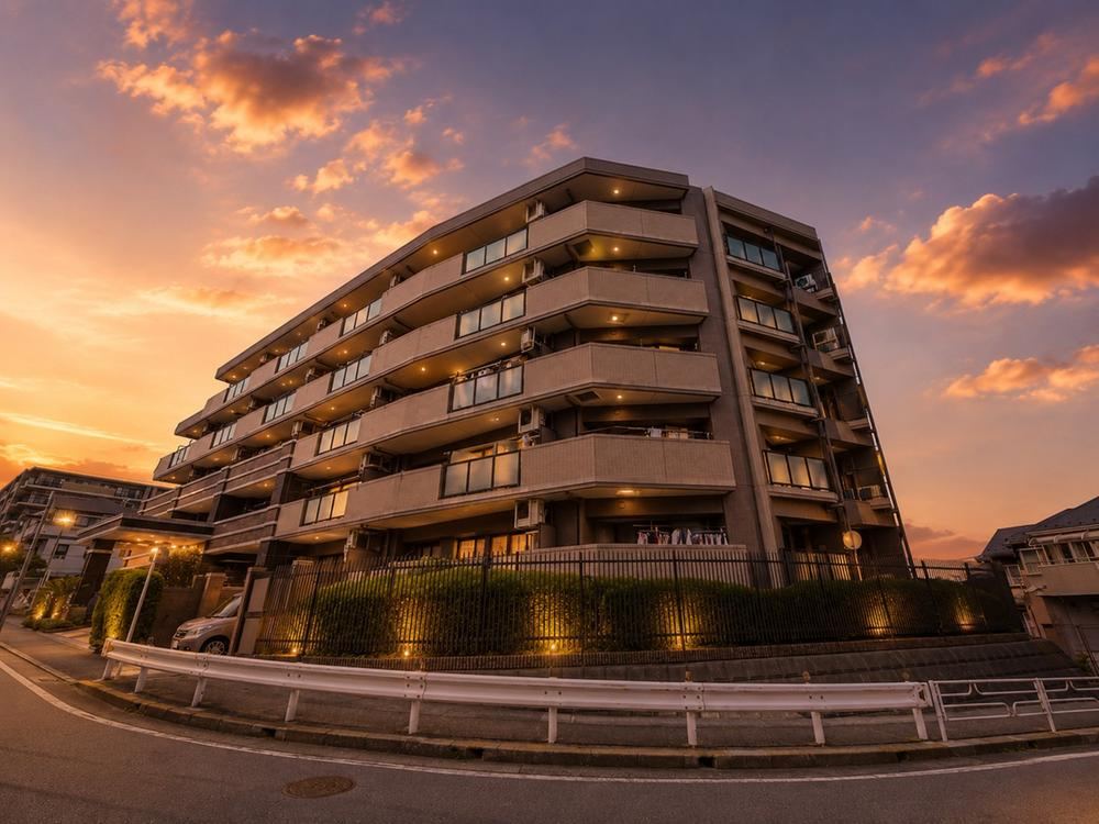4LDK apartment in Asahi Ward, Yokohama, Kanagawa - Photo 1