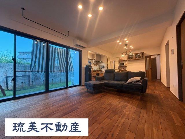 3LDK house in Yomitan, Nakagami District, Okinawa - Photo 1
