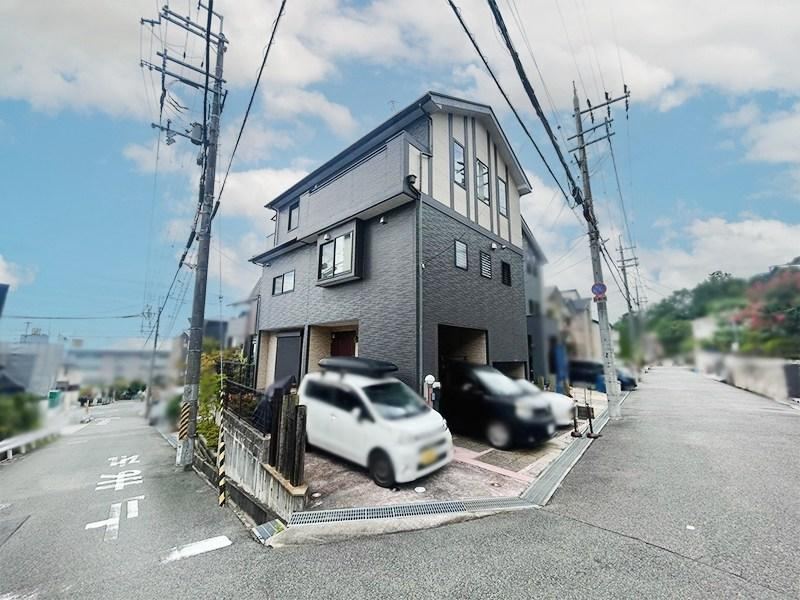 4LDK house in Ikeda, Osaka - Photo 1