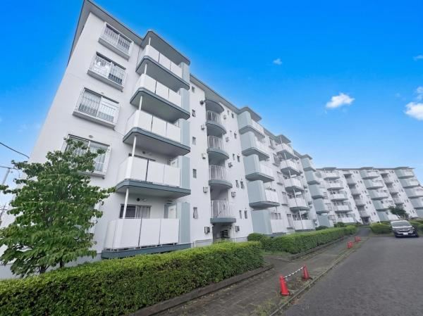 3LDK apartment in Sayama, Saitama - Photo 1