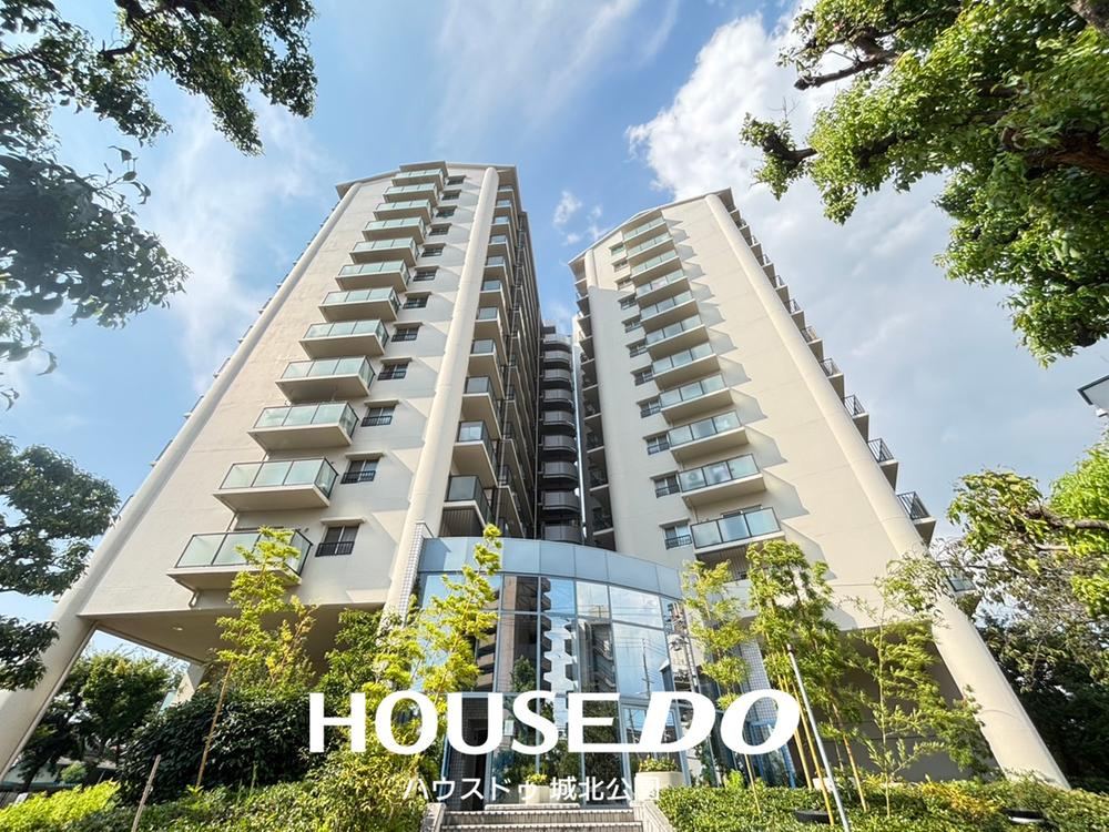 3LDK apartment in Higashiyodogawa Ward, Osaka - Photo 1