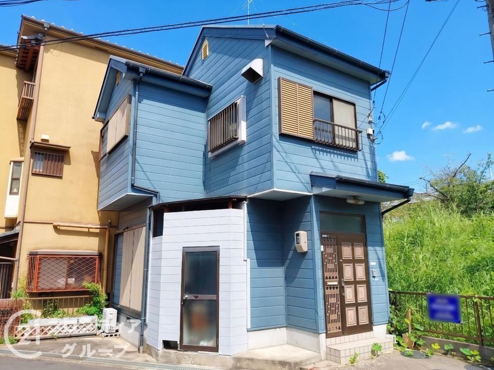 2DK house in Katano, Osaka - Photo 1