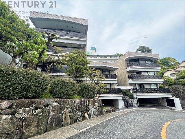 2LDK apartment in Ashiya, Hyogo - Photo 1