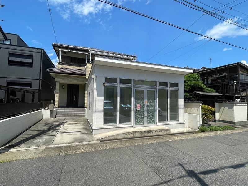 6LDK house in Minato Ward, Nagoya, Aichi - Photo 1