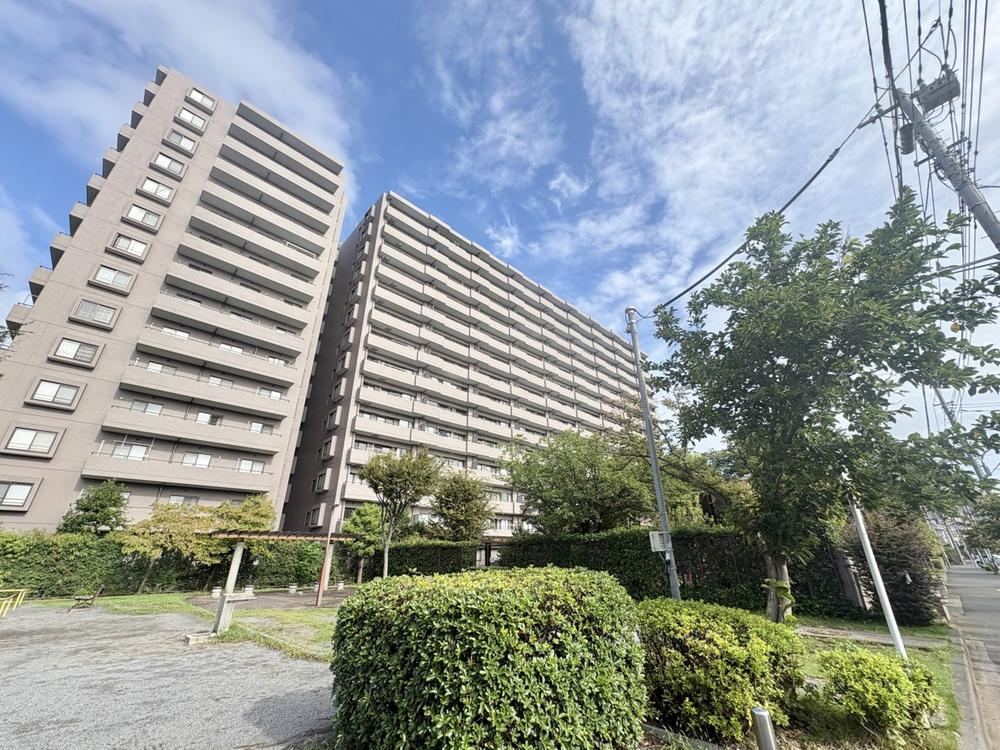 3LDK apartment in Toda, Saitama - Photo 1
