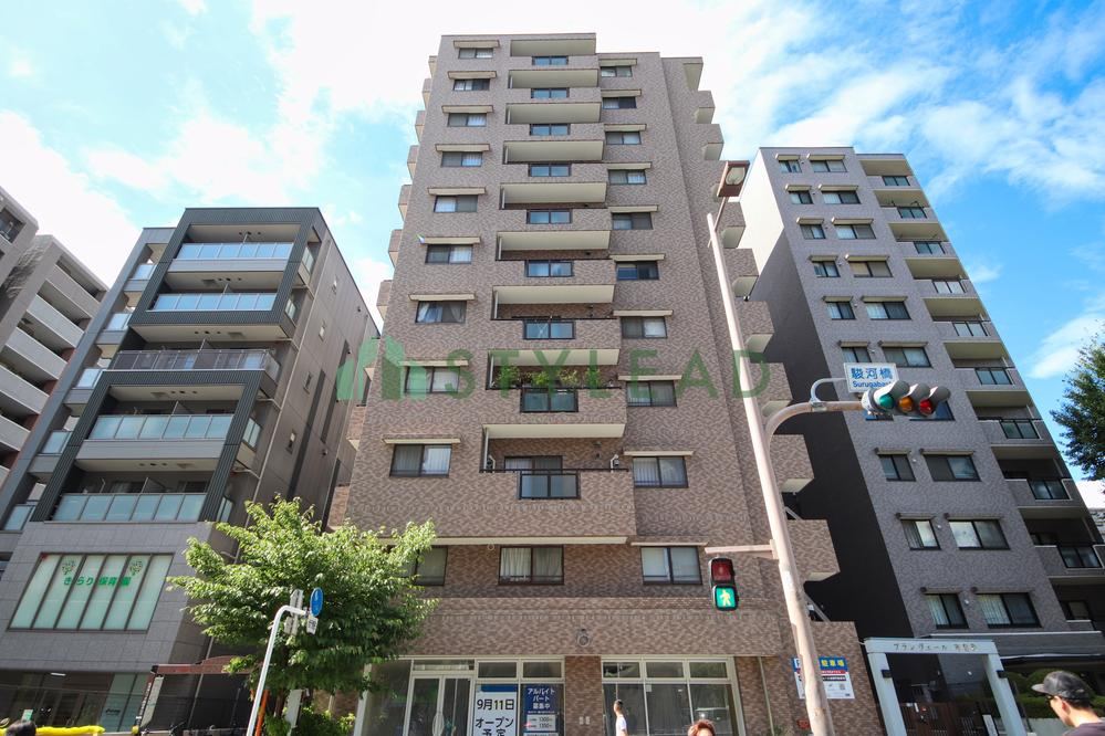 3LDK apartment in Minami Ward, Yokohama, Kanagawa - Photo 1