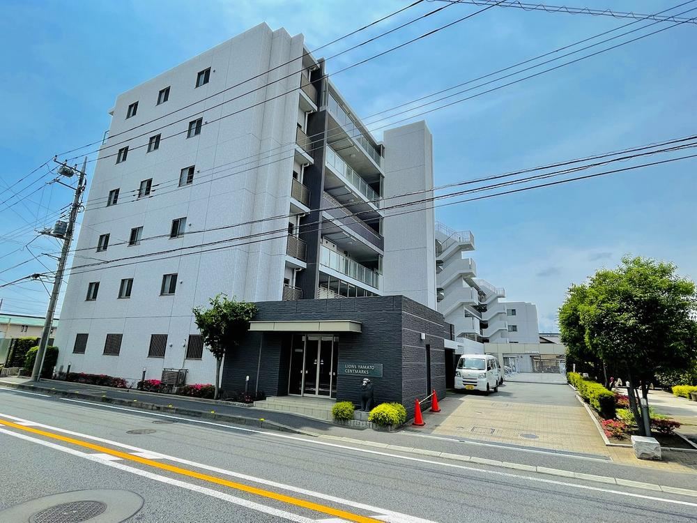 3LDK apartment in Yamato, Kanagawa - Photo 1