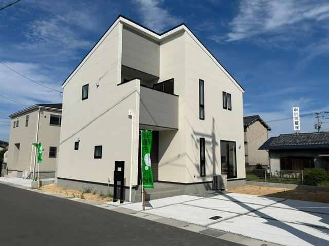 4LDK+S house in Kurashiki, Okayama - Photo 1