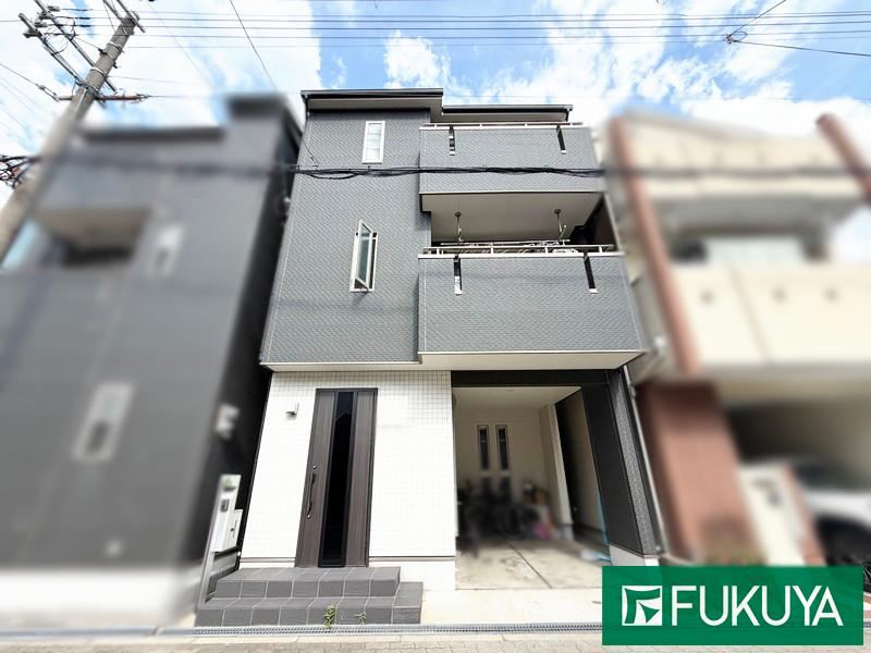 4LDK house in Joto Ward, Osaka - Photo 1