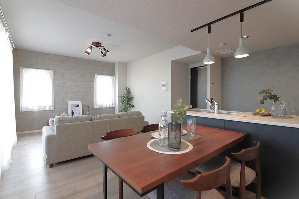 4LDK apartment in Takarazuka, Hyogo - Photo 1