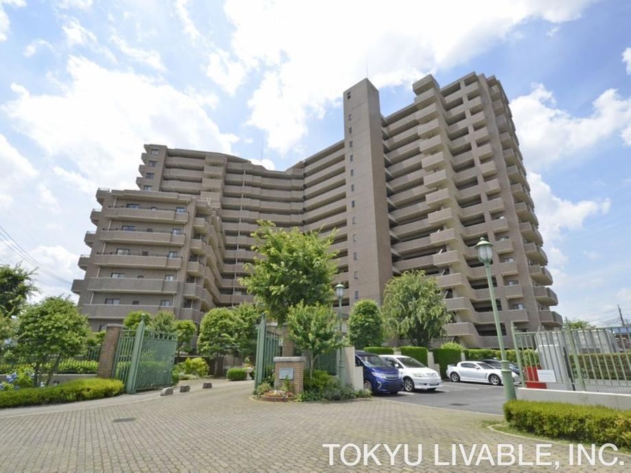3LDK apartment in Asaka, Saitama - Photo 1