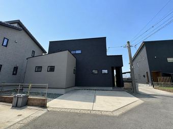 4LDK+3S house in Ogori