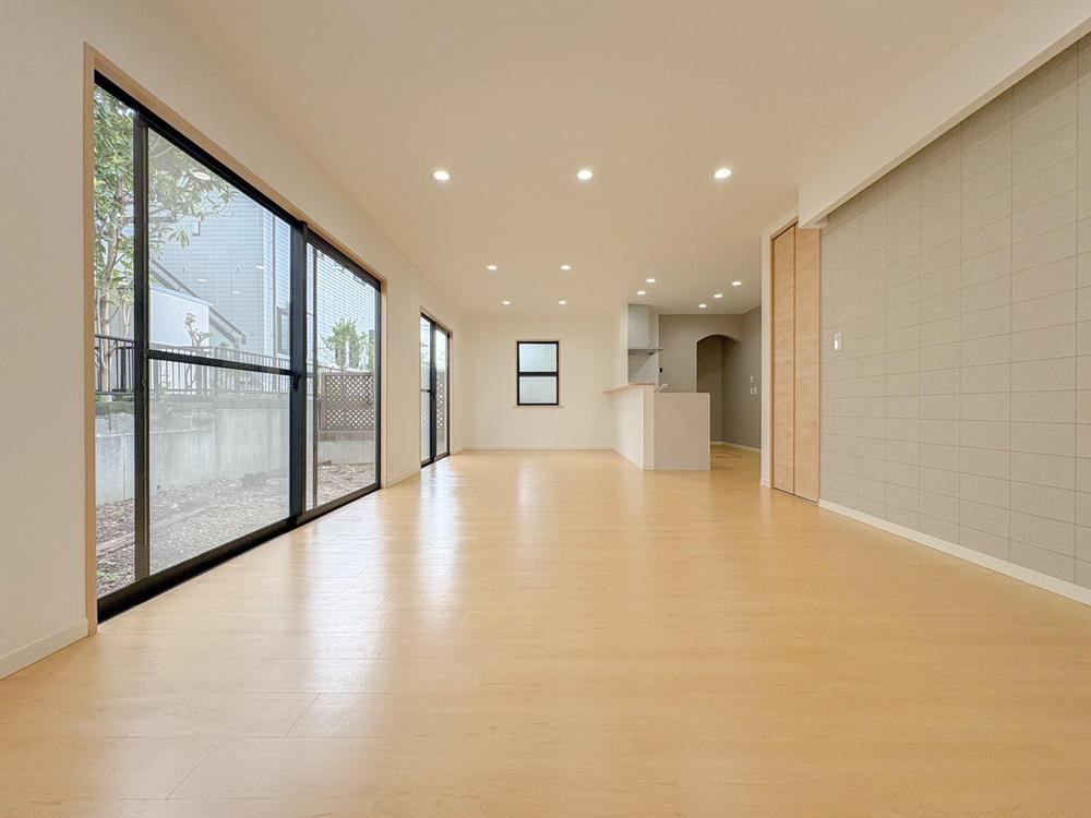 5LDK+S house in Hachioji, Tokyo - Photo 1