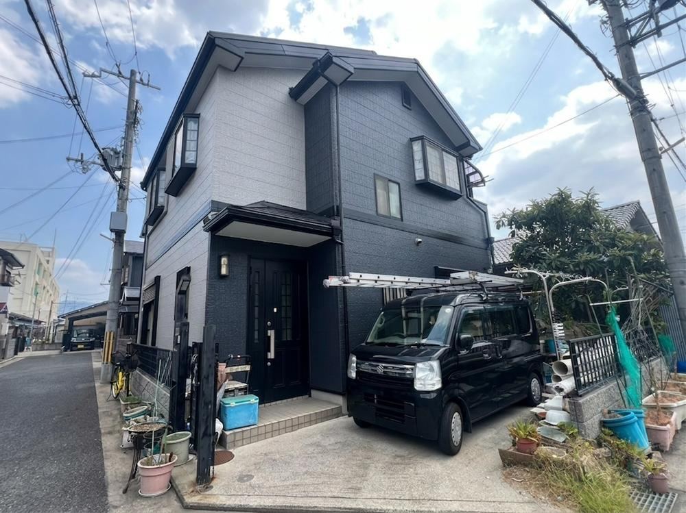 5LDK house in Yao, Osaka - Photo 1