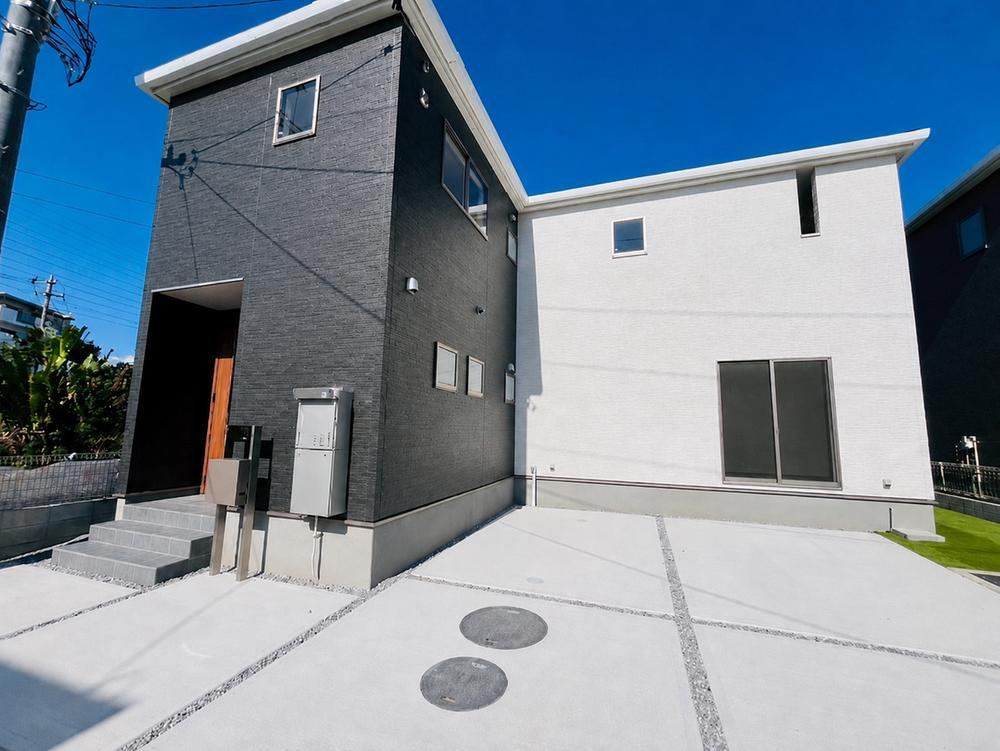 3LDK house in Uruma, Okinawa - Photo 1
