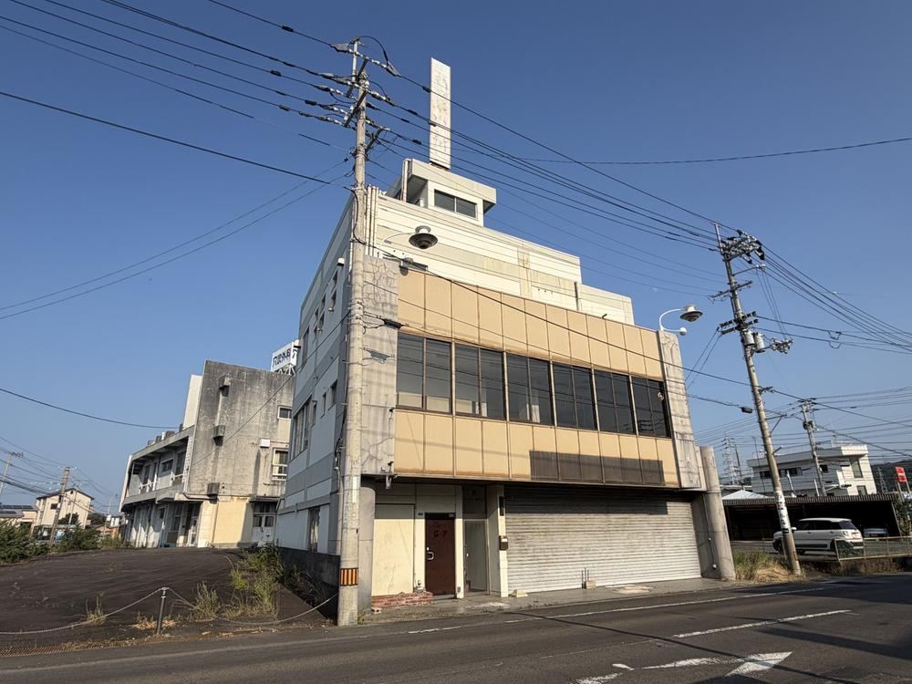 4DK house in Takamatsu, Kagawa - Photo 1