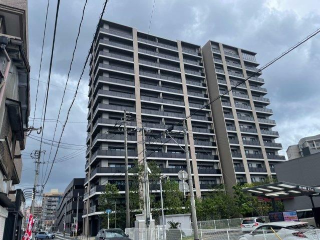 4LDK+S apartment in Kagoshima, Kagoshima - Photo 1