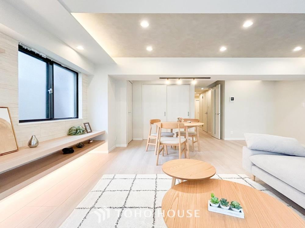 2LDK apartment in Meguro Ward, Tokyo - Photo 1