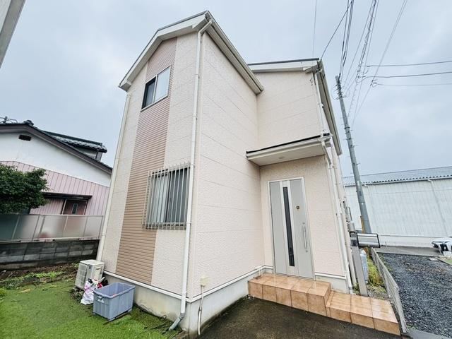 4LDK house in Ina, Kitaadachi District, Saitama - Photo 1