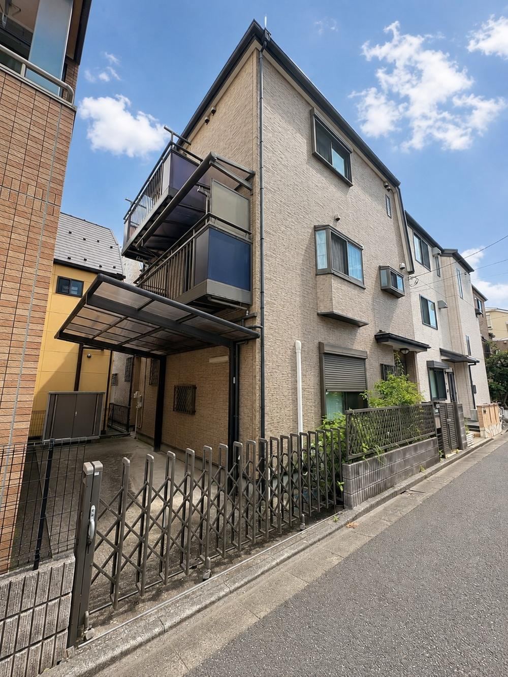 4LDK house in Edogawa Ward, Tokyo - Photo 1