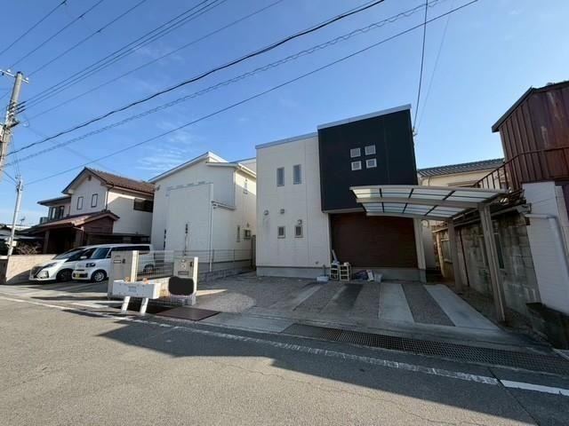 4LDK house in Himeji, Hyogo - Photo 1