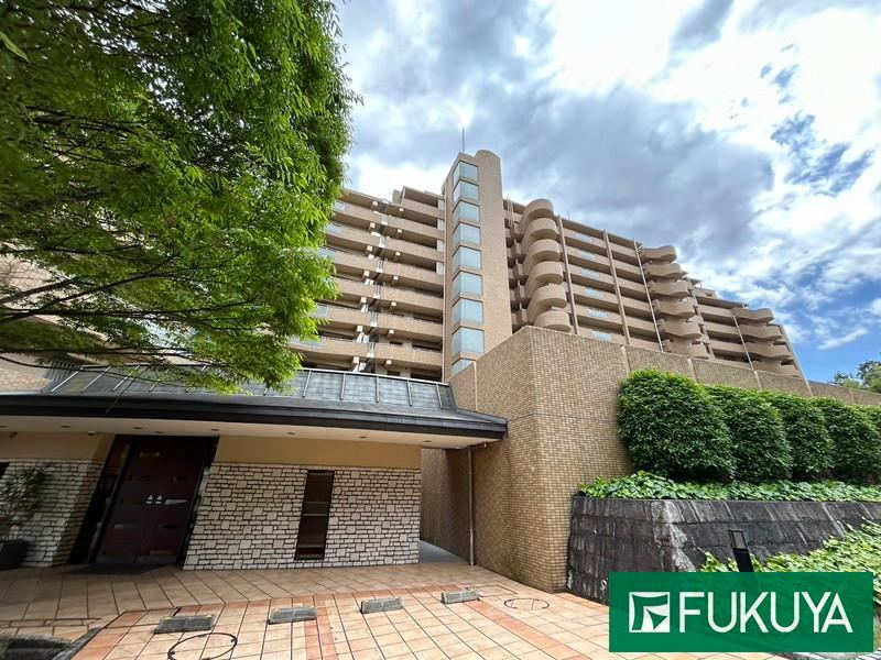3LDK apartment in Toyonaka, Osaka - Photo 1