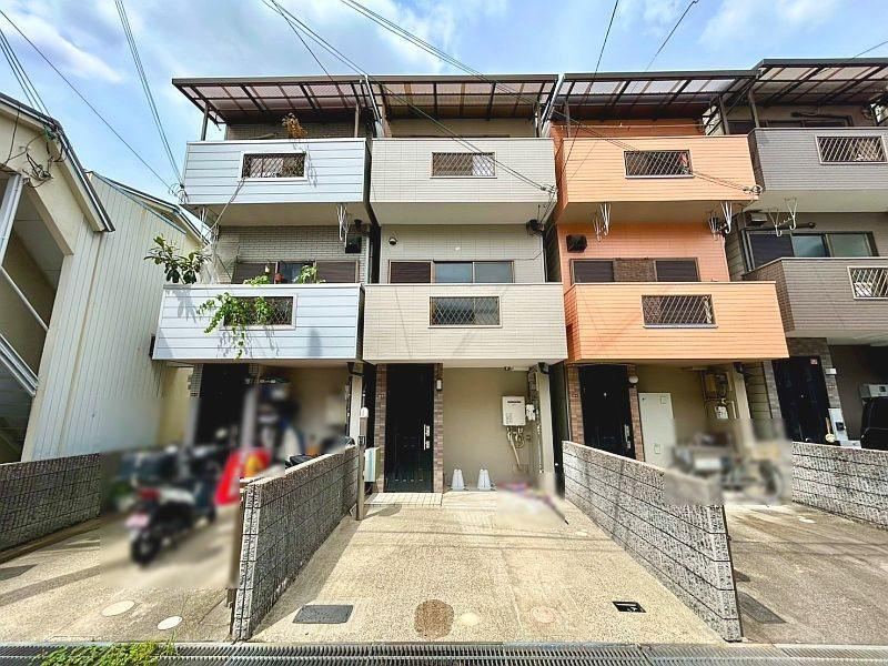 5LDK+S house in Takatsuki, Osaka - Photo 1