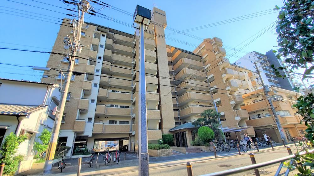 2LDK+S apartment in Yodogawa Ward, Osaka - Photo 1