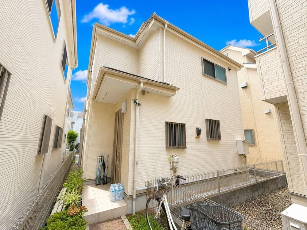 4LDK house in Katsushika Ward, Tokyo - Photo 1