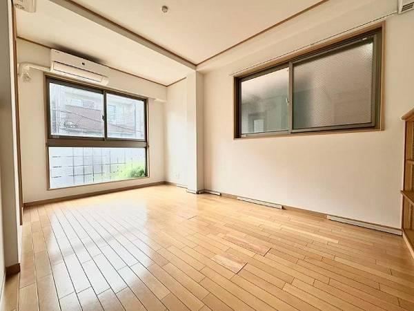 4LDK house in Hyogo Ward, Kobe, Hyogo - Photo 1