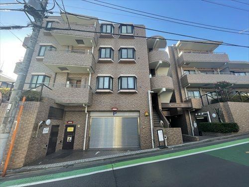 3LDK apartment in Nakano Ward, Tokyo - Photo 1