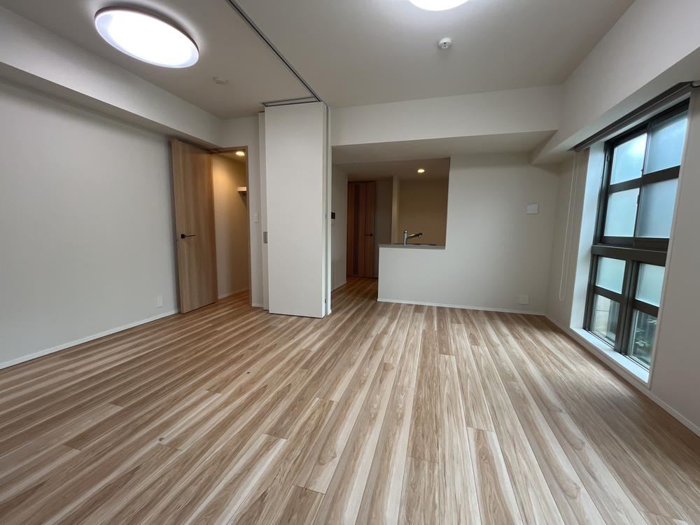 2LDK apartment in Fuchu, Tokyo - Photo 1