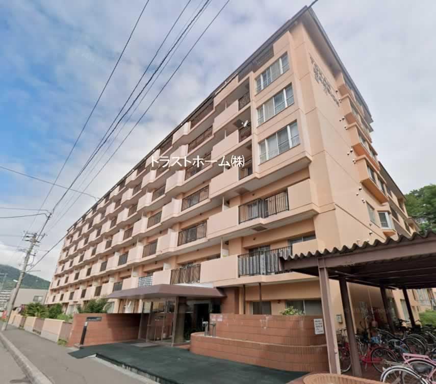 3LDK apartment in Minami Ward, Sapporo, Hokkaido - Photo 1