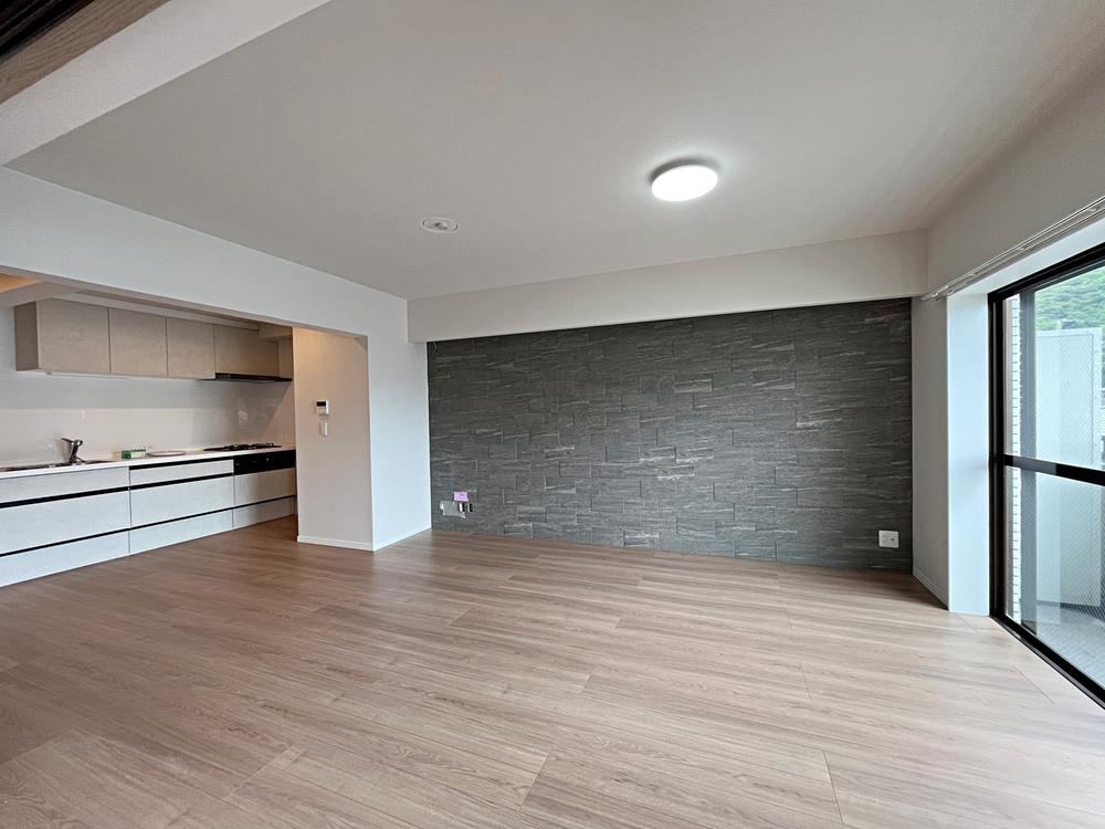 3LDK apartment in Suruga Ward, Shizuoka - Photo 1