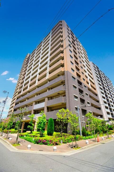 3LDK apartment in Joto Ward, Osaka - Photo 1