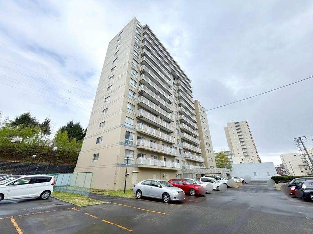3LDK apartment in Toyohira Ward, Sapporo, Hokkaido - Photo 1